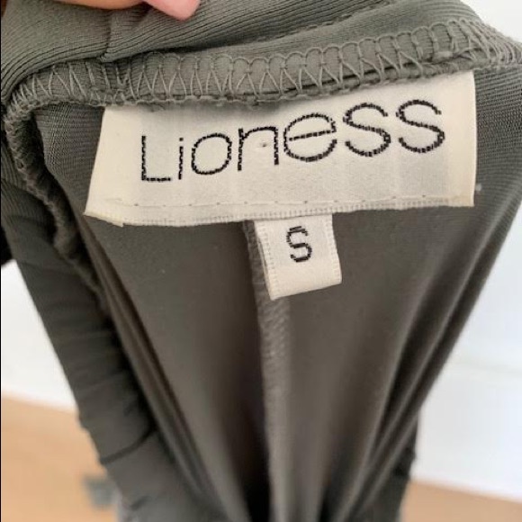 Lioness long dress - Picture 2 of 3